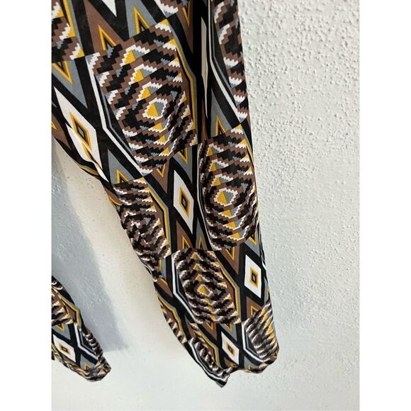 Available Woman Straight Lag BoHo Pant, Size Large - Picture 3 of 4